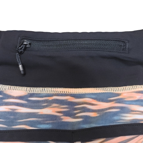 Lululemon Run Speed Shorts Tiger Water Multi Sz. 6 EUC!! - Picture 7 of 9